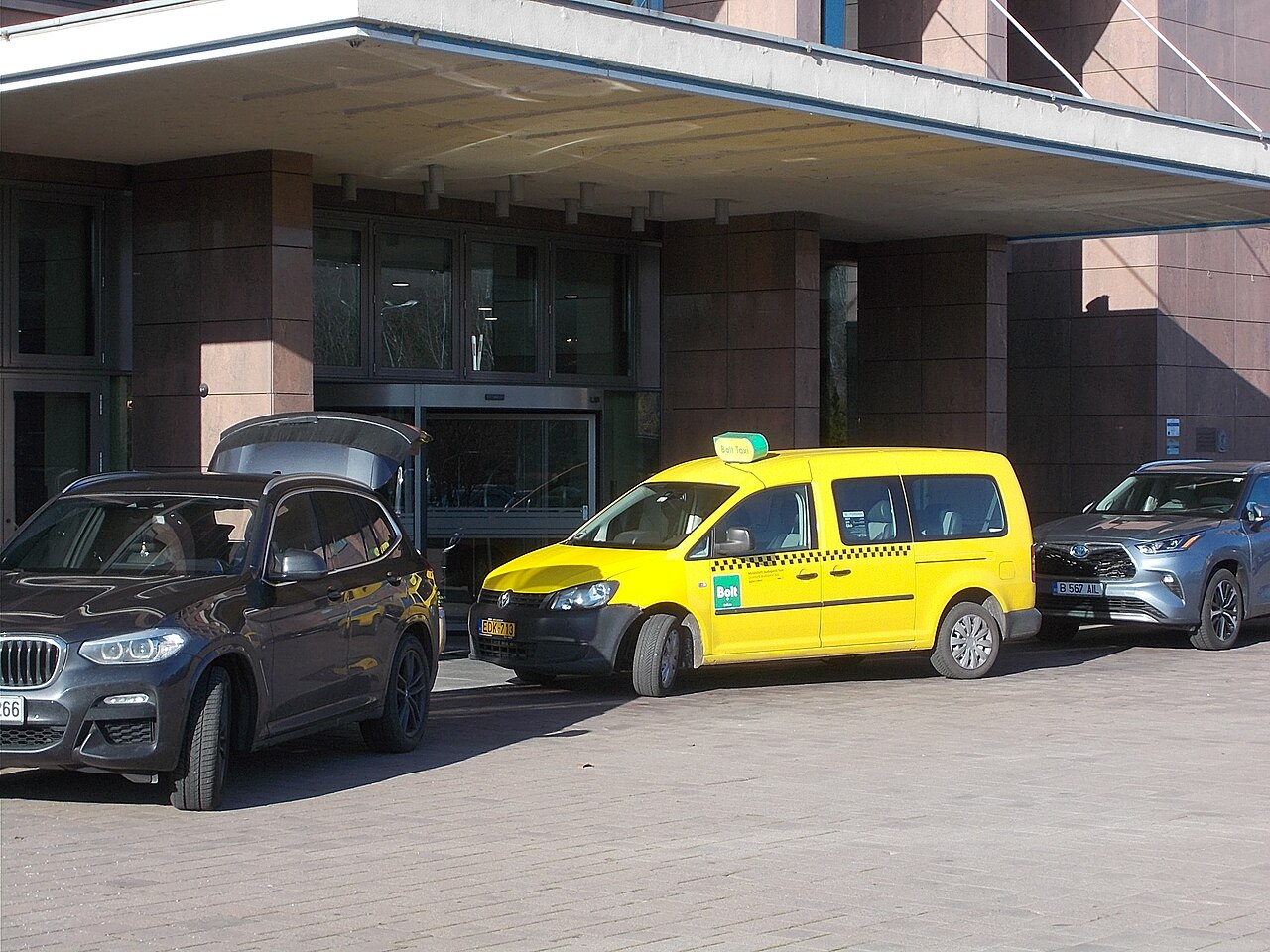 Konec falešných živnostníků v Česku? Stát má zálusk na Uber a Bolt